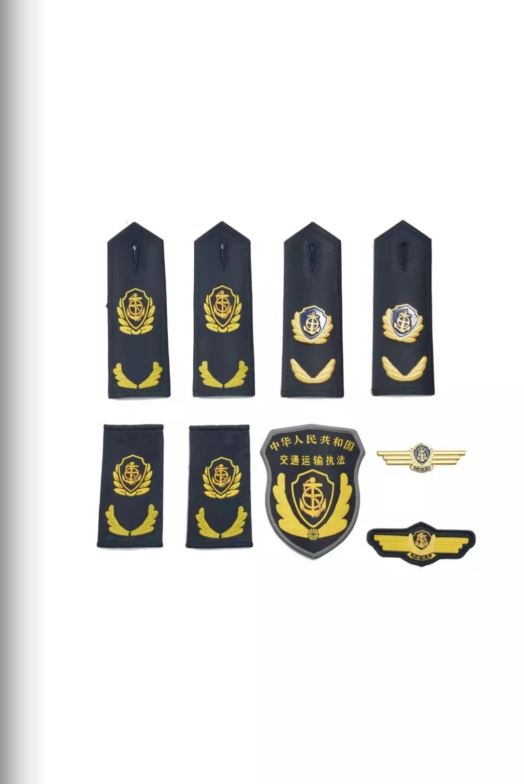 双鸭山六部门统一交通运输执法服装标志